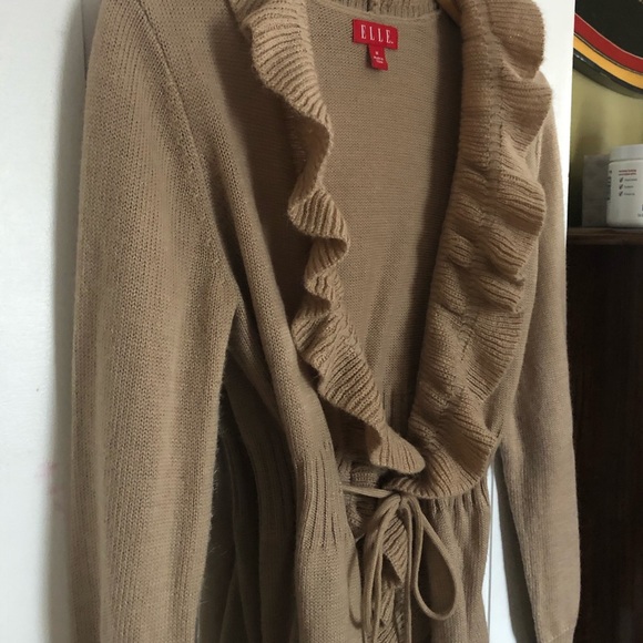 Elle Ruffled Cardigan - Picture 6 of 10